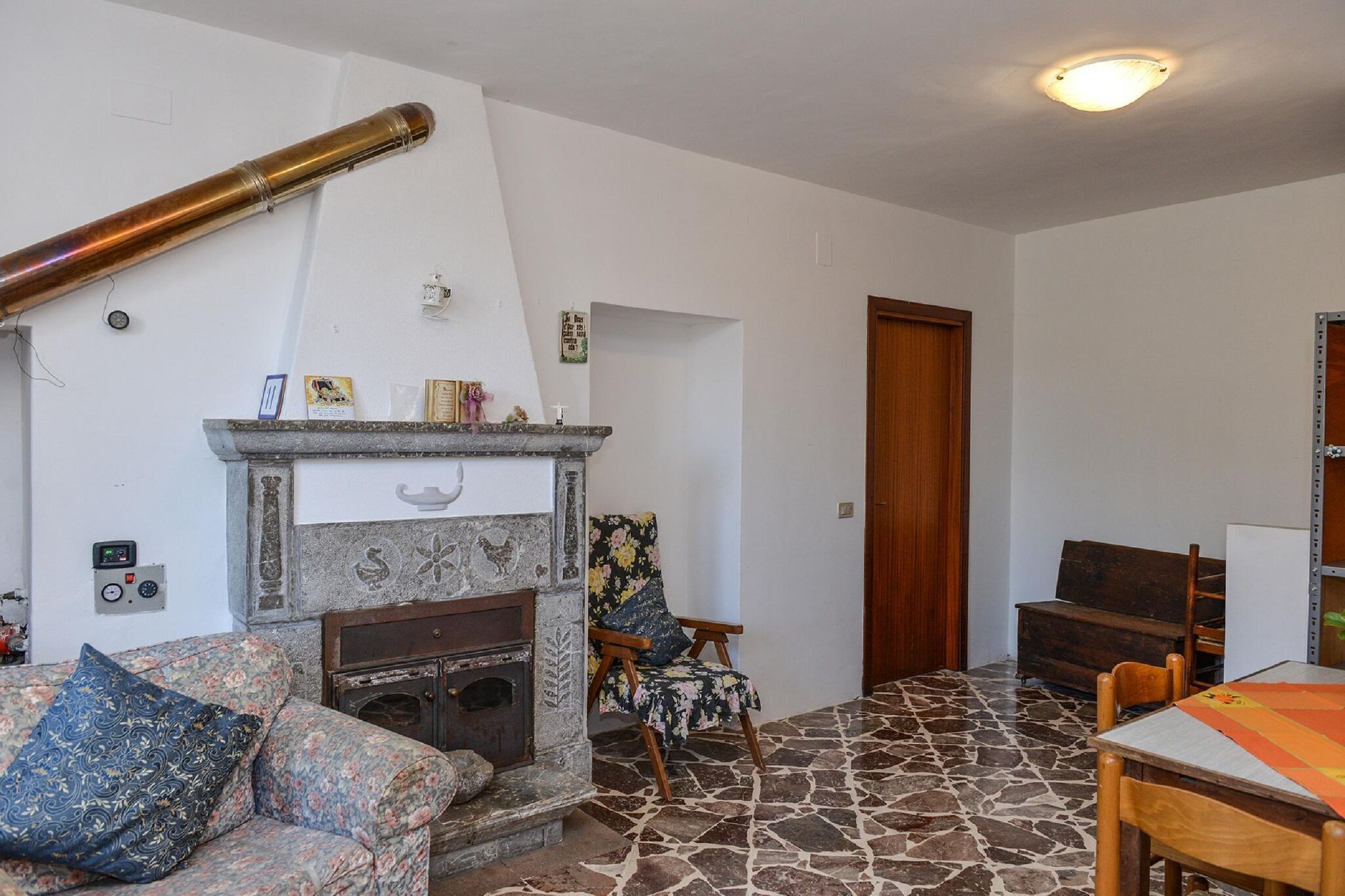Traditional holiday home in Tortorella with garden