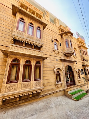 Framhlið gististaðar