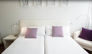 Double or Twin Room | Premium bedding, memory foam beds, individually decorated - Hotel Itxas Gain Getaria (Getaria)