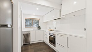 Mikrobølgeovn, ovn og oppvaskmaskin