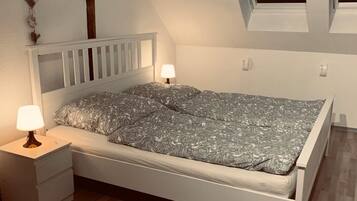 3 bedrooms, soundproofing, travel cot, free WiFi