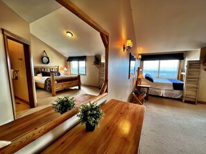 3 bedrooms, desk, iron/ironing board, travel cot
