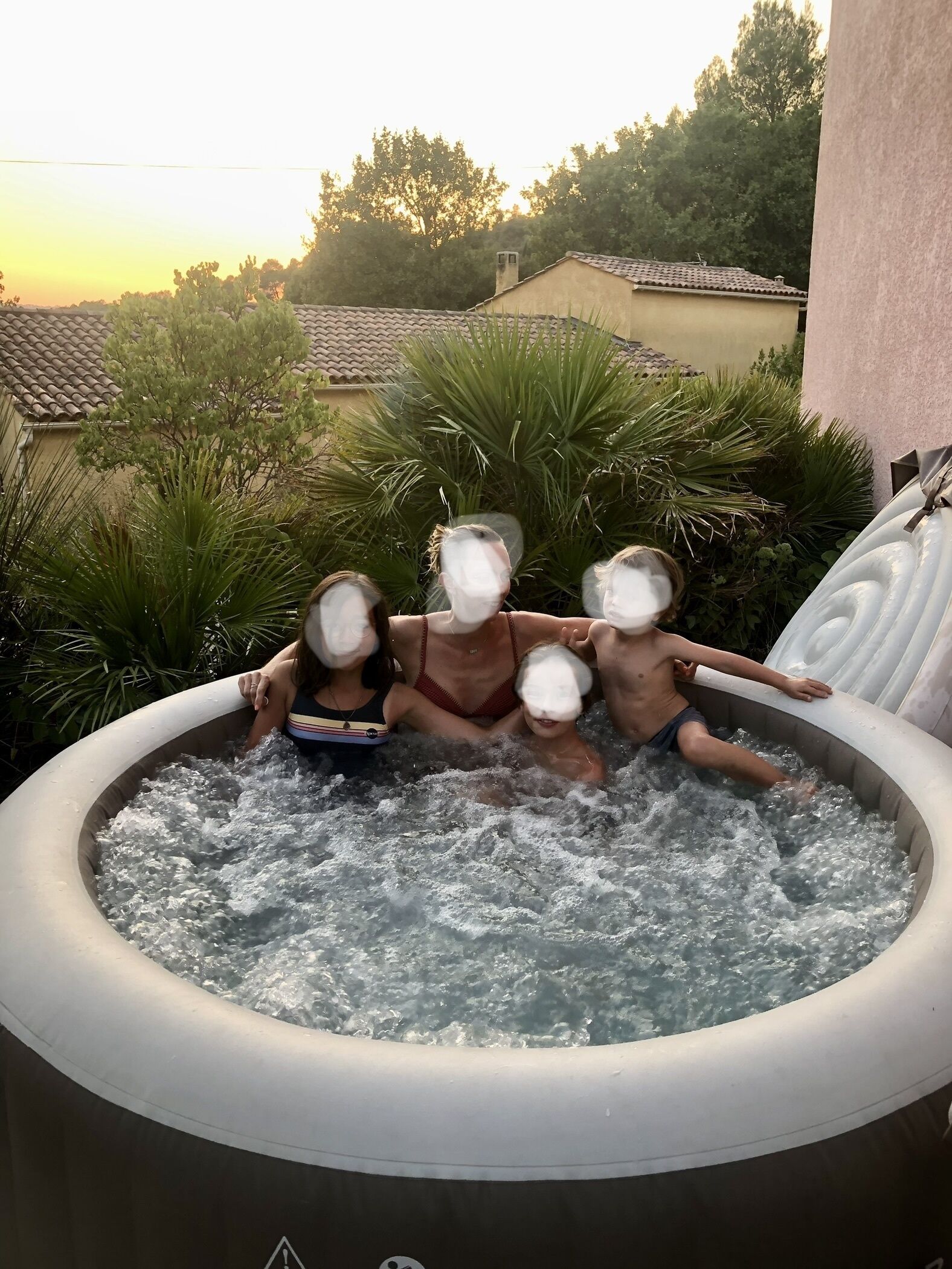 Pretty villa with billards and Jacuzzi