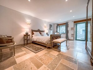 8 habitaciones, tabla de planchar con plancha y wifi gratis 