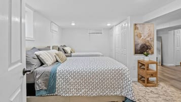 WiFi, bed sheets