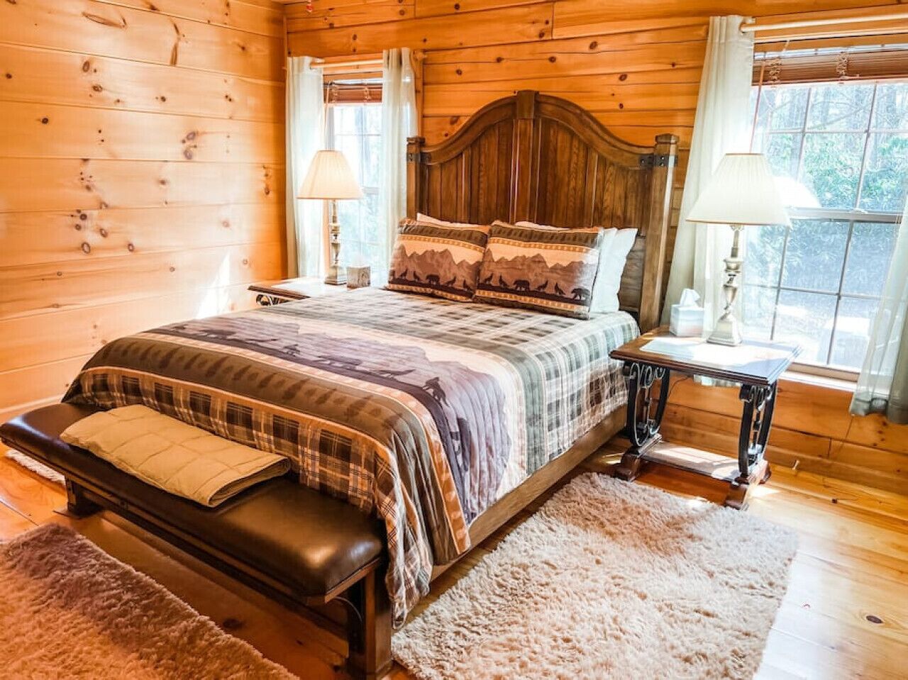 Log Cabin Retreat In the Blue Ridge Mountains. 