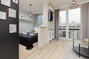 Bügeleisen/Bügelbrett, Reisekinderbett, WLAN, Bettwäsche