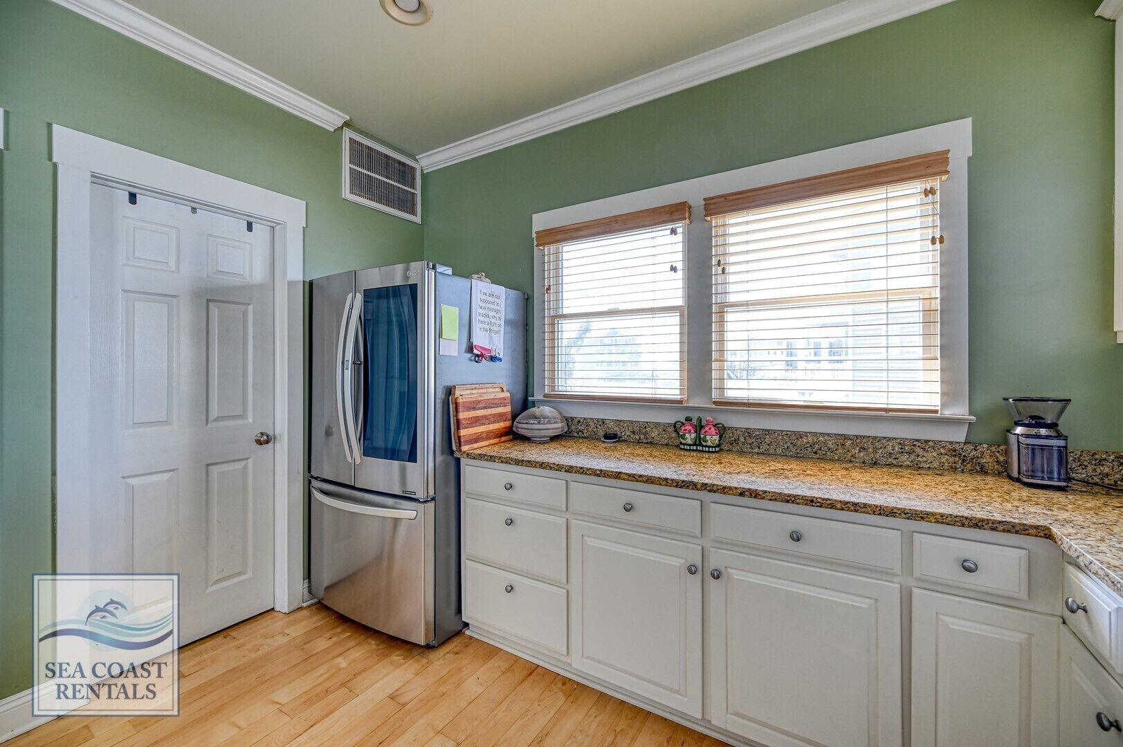 122 Seaside Lane- Community Pool