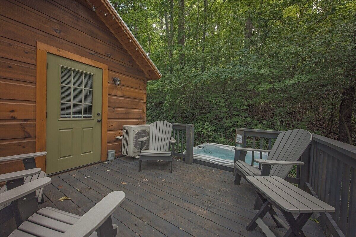 Tina de hidromasaje al aire libre