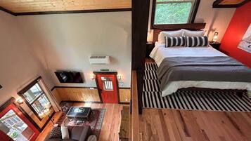 1 bedroom, travel crib, free WiFi