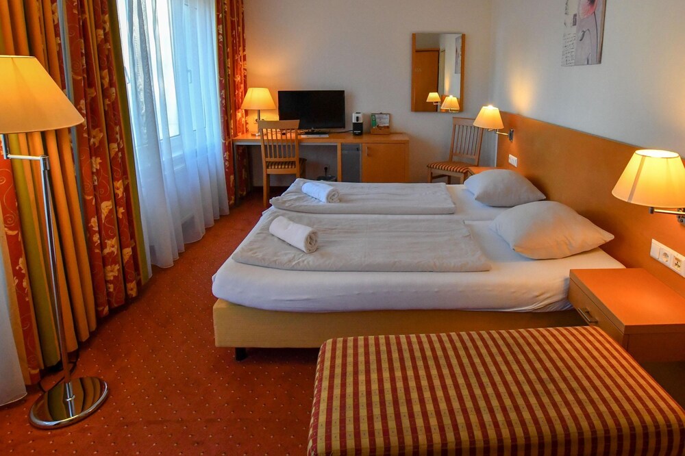 Doppelzimmer - Motel55 - Roomrent55