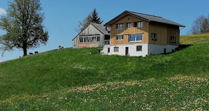 Ferienwohnung Ennetbühl für 1 - 3 Personen mit 1 Schlafzimmer - Bauernhaus
