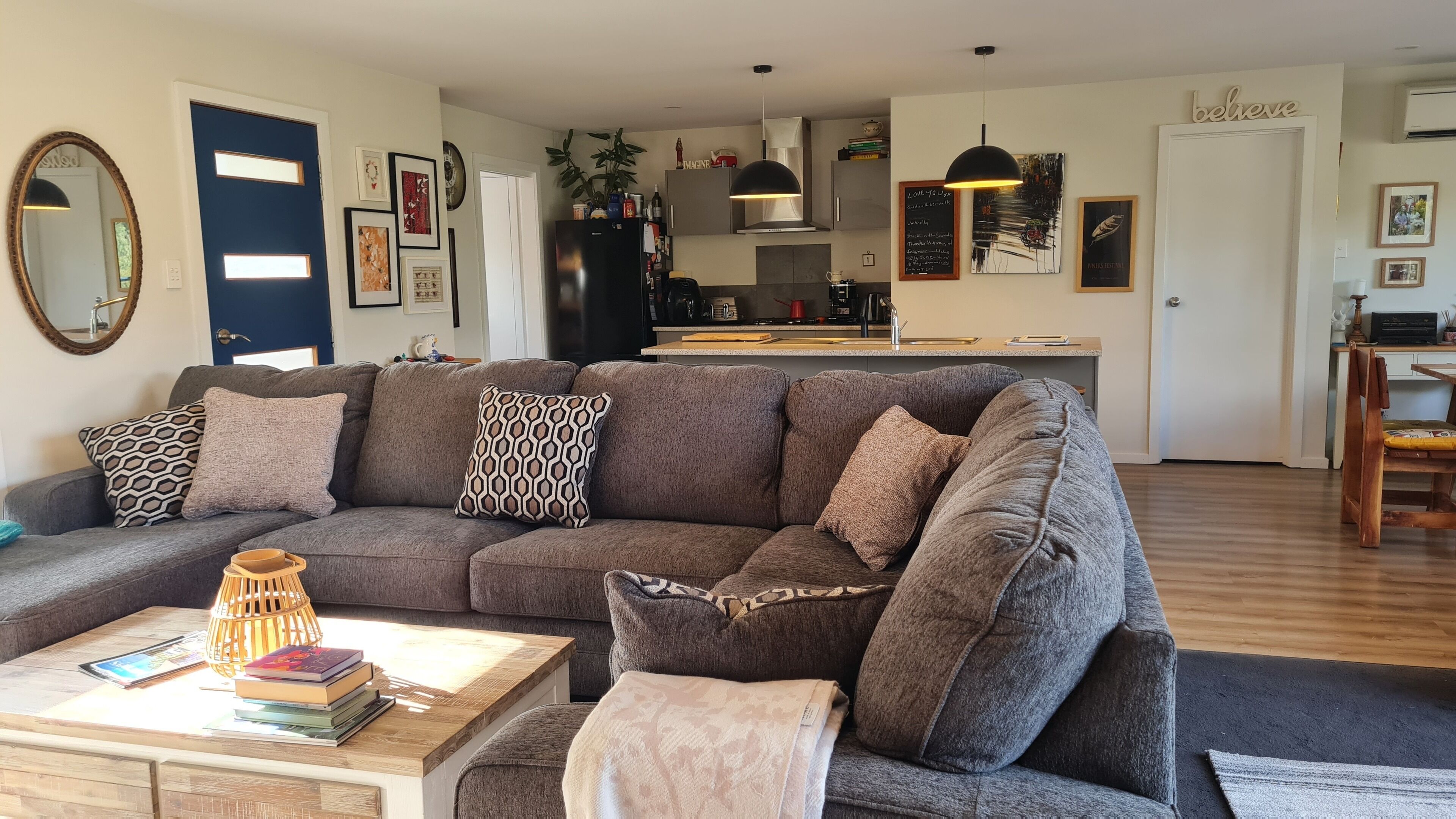 Smart-TV, Bücher, Drucker