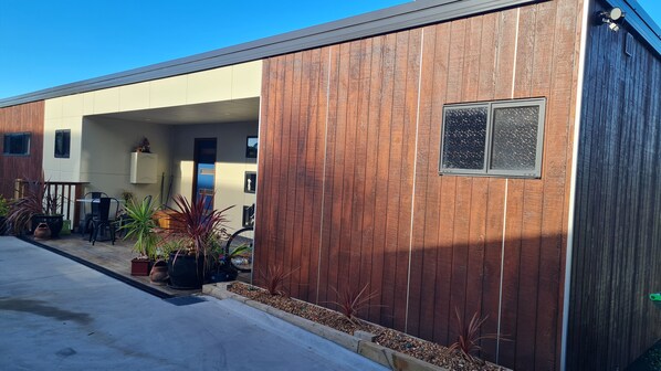 Exterior - Three bedroom new home with a great view! (Glenorchy)