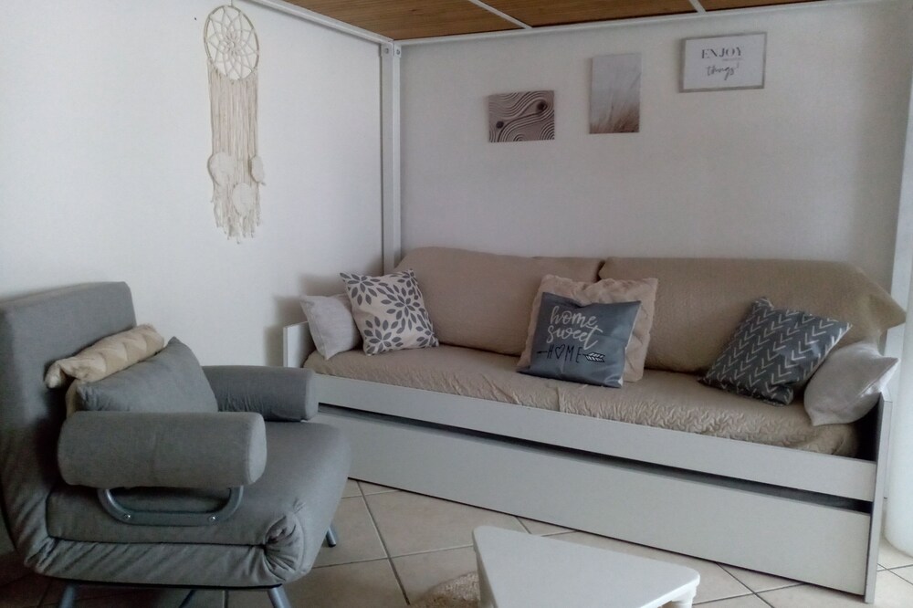 Appartement 27m2 Vue Jardin et Port de Plaisance
