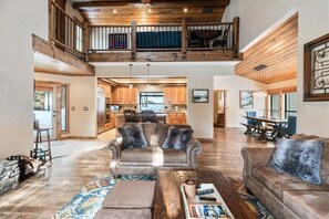 Smart TV, chimenea y videojuegos 