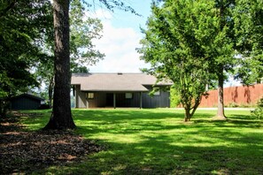 Exterior - Cedar Cove on Weiss Lake (Cedar Bluff)