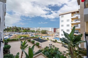 Property grounds - Apartment 'Palmeiras De Jv' with Shared Pool, Wi-Fi and Air Conditioning (LAGOS)