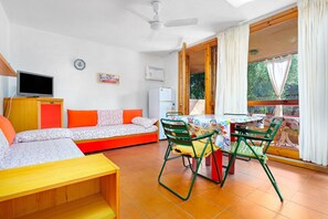 Interior - Holiday Home 'Libeccio 2417' with Shared Pool, Private Terrace and Balcony (Cugnana)