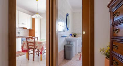 Apartment 'Appartamento Leo' with Private Terrace, Private Garden and Wi-Fi