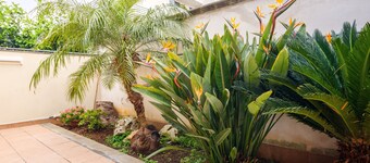Apartment 'Appartamento Leo' with Private Terrace, Private Garden and Wi-Fi