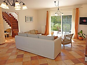 Smart TV, chimenea, Netflix, servicios de streaming