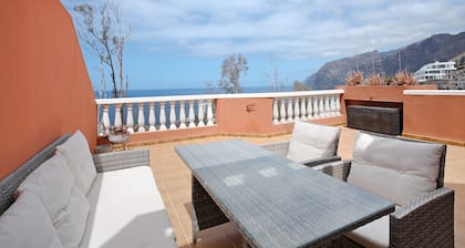 Vacation Apartment 'Bonitas Vistas A Los Acantilados' with Sea View, Wi-Fi and Air Conditioning