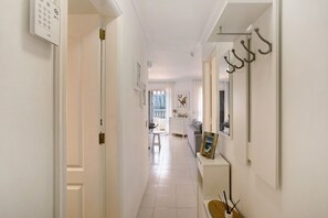 Interior - Vacation Apartment 'Bonitas Vistas A Los Acantilados' with Sea View, Wi-Fi and Air Conditioning (Santiago del Teide)