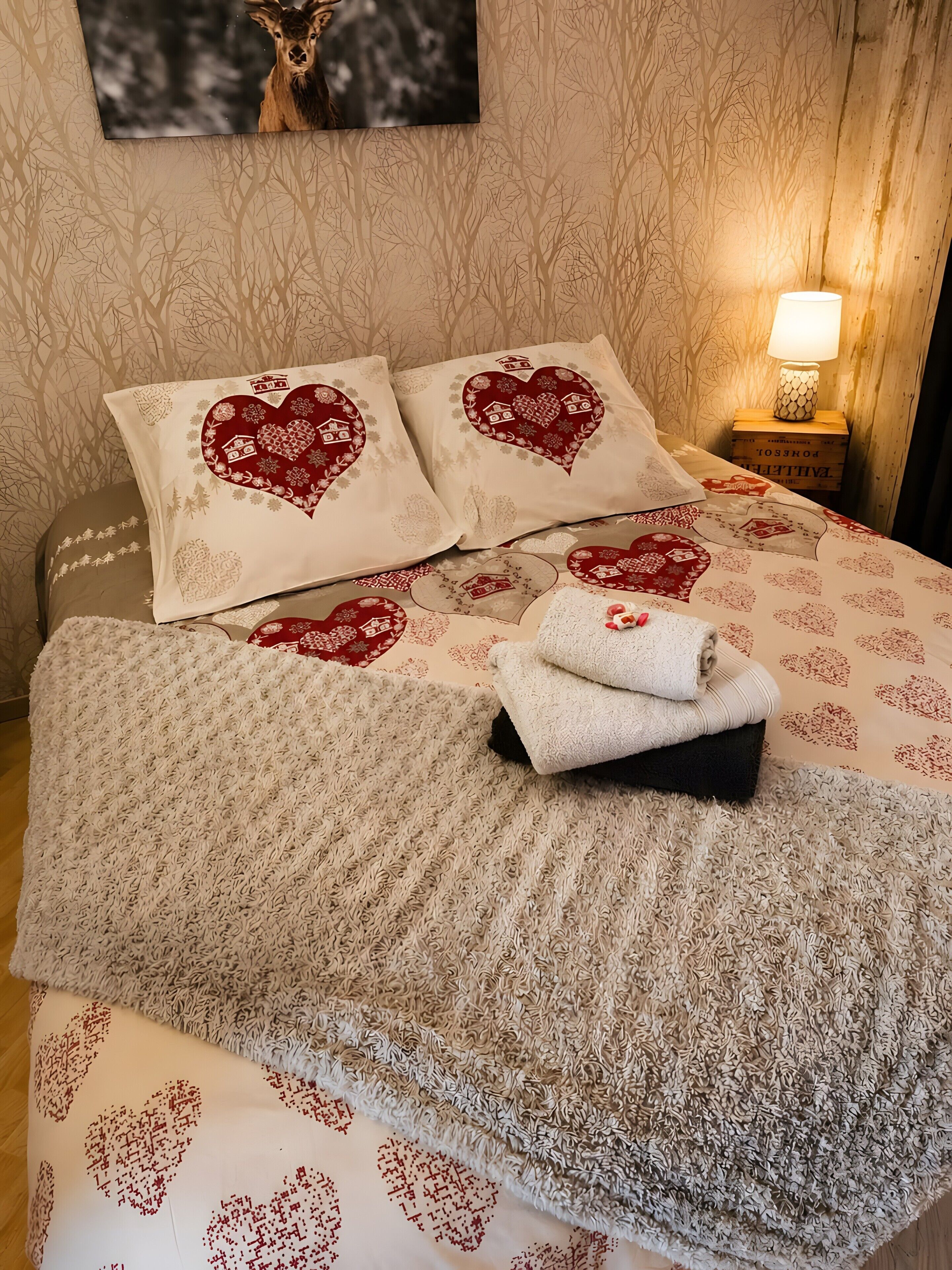 2 chambres, fer et planche à repasser, Wi-Fi gratuit, draps fournis