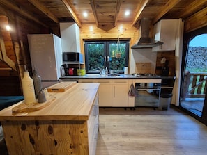 Uklassifisert bilde, 3 av 35, knapp