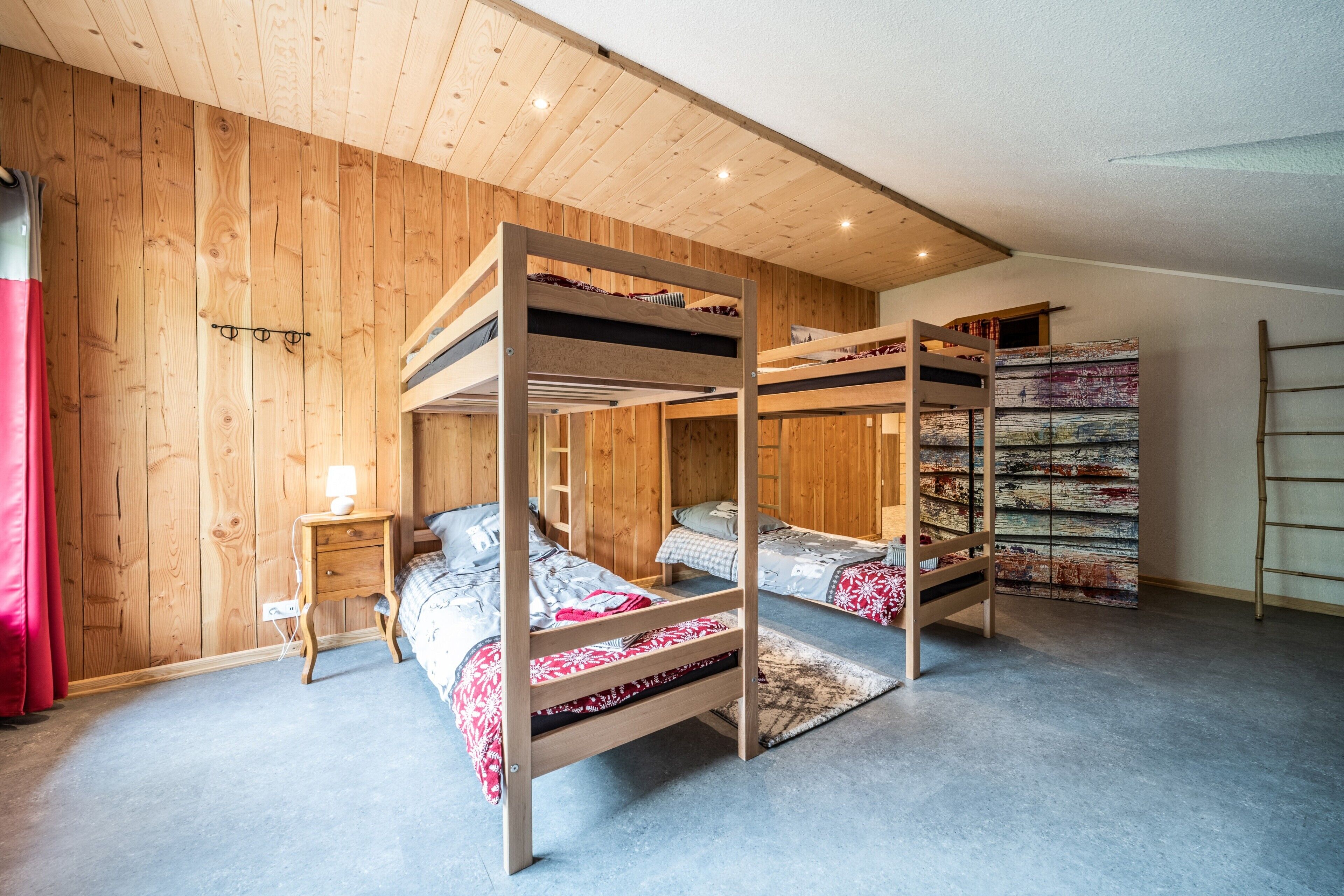 5 chambres, fer et planche à repasser, Wi-Fi gratuit, draps fournis