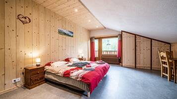 5 bedrooms, iron/ironing board, free WiFi, bed sheets