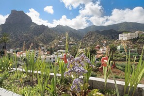Property grounds - Vacation Home "Casa Rural El Palmar" with Mountain View, Private Terrace & Wi-Fi (Vallehermoso)