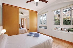 3 Schlafzimmer, Bügeleisen/Bügelbrett, kostenloses WLAN, Bettwäsche