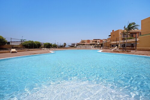 Holiday Home "Casa Carlos" with Shared Pool and Wi-Fi