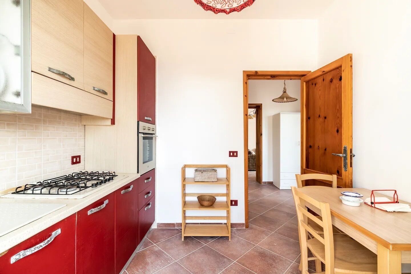 Cozy villa a stone's throw from the sea