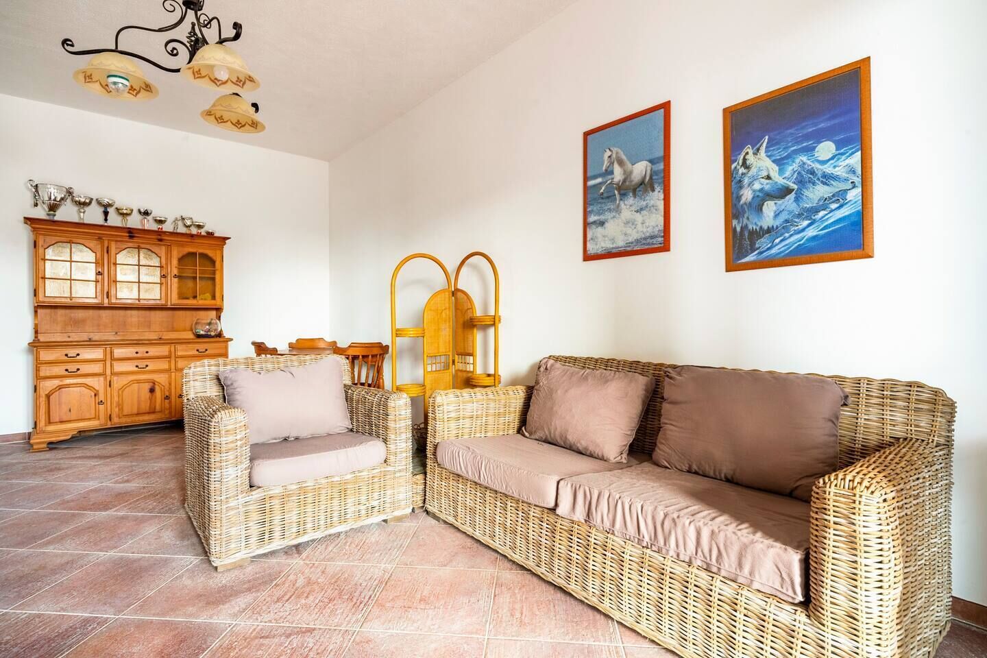 Cozy villa a stone's throw from the sea