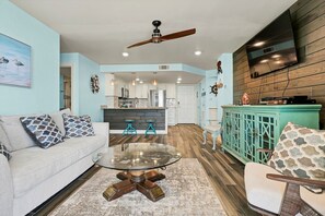 Smart TV, DVD player, books - Newly remodeled, adorable 2 bedroom oceanfront condo (North Topsail Beach)