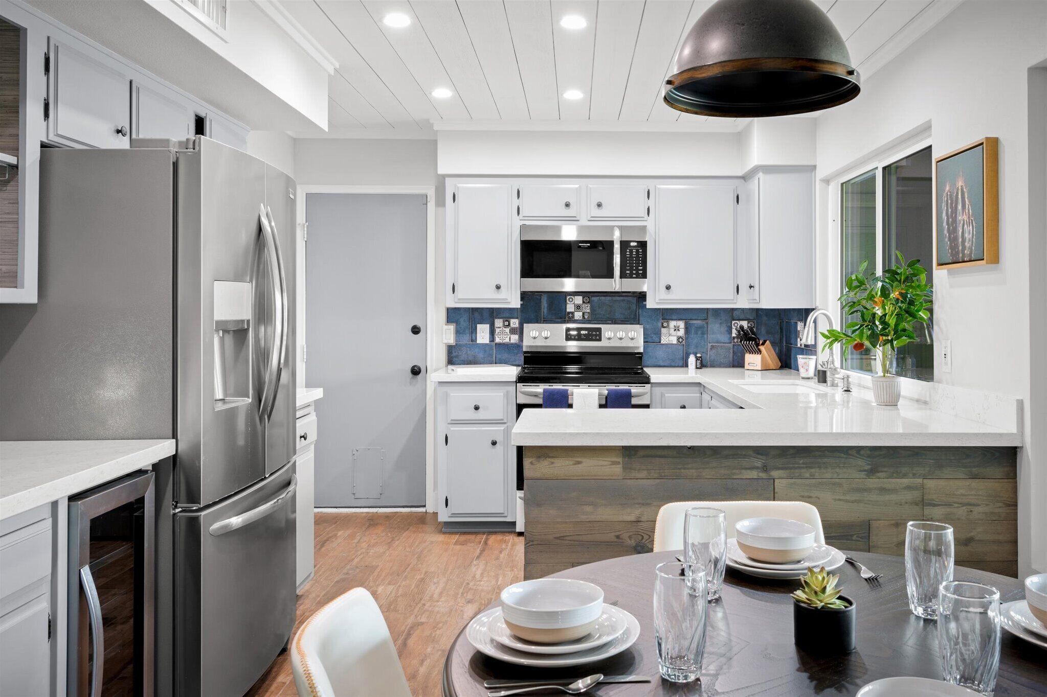 Newly Furnished 4bed/2bath w/ sparkling pool