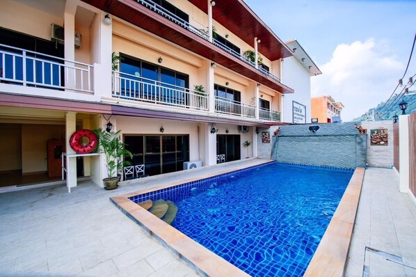 Pool - Wanna Marine (Patong)