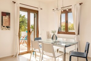 Dining room - Villa Artemis & Villa Aethra (Kefalonia)