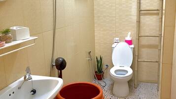 Hair dryer, towels, soap, shampoo