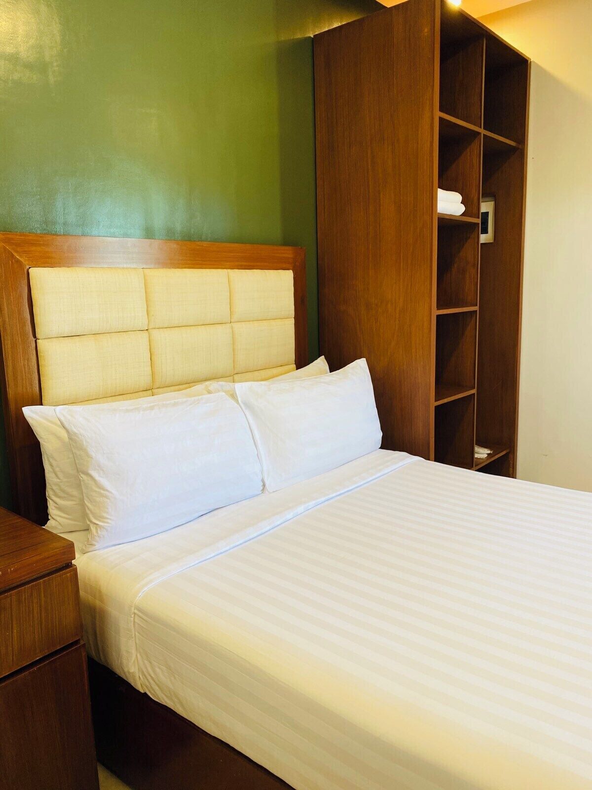 品质双人房 | 办公桌、遮光窗帘、熨斗/熨板、免费 WiFi