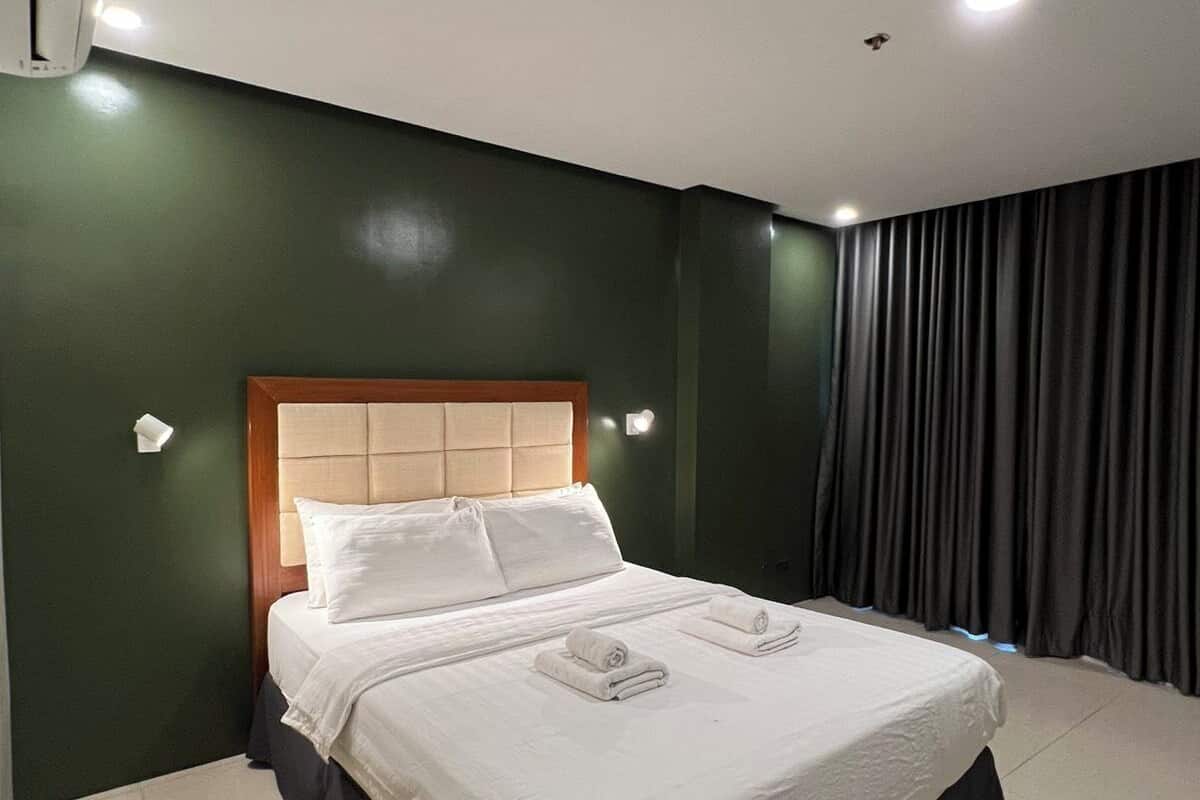Comfort Single Room | Desk, blackout drapes, iron/ironing board, free WiFi