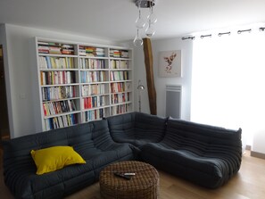 Televisie en een open haard