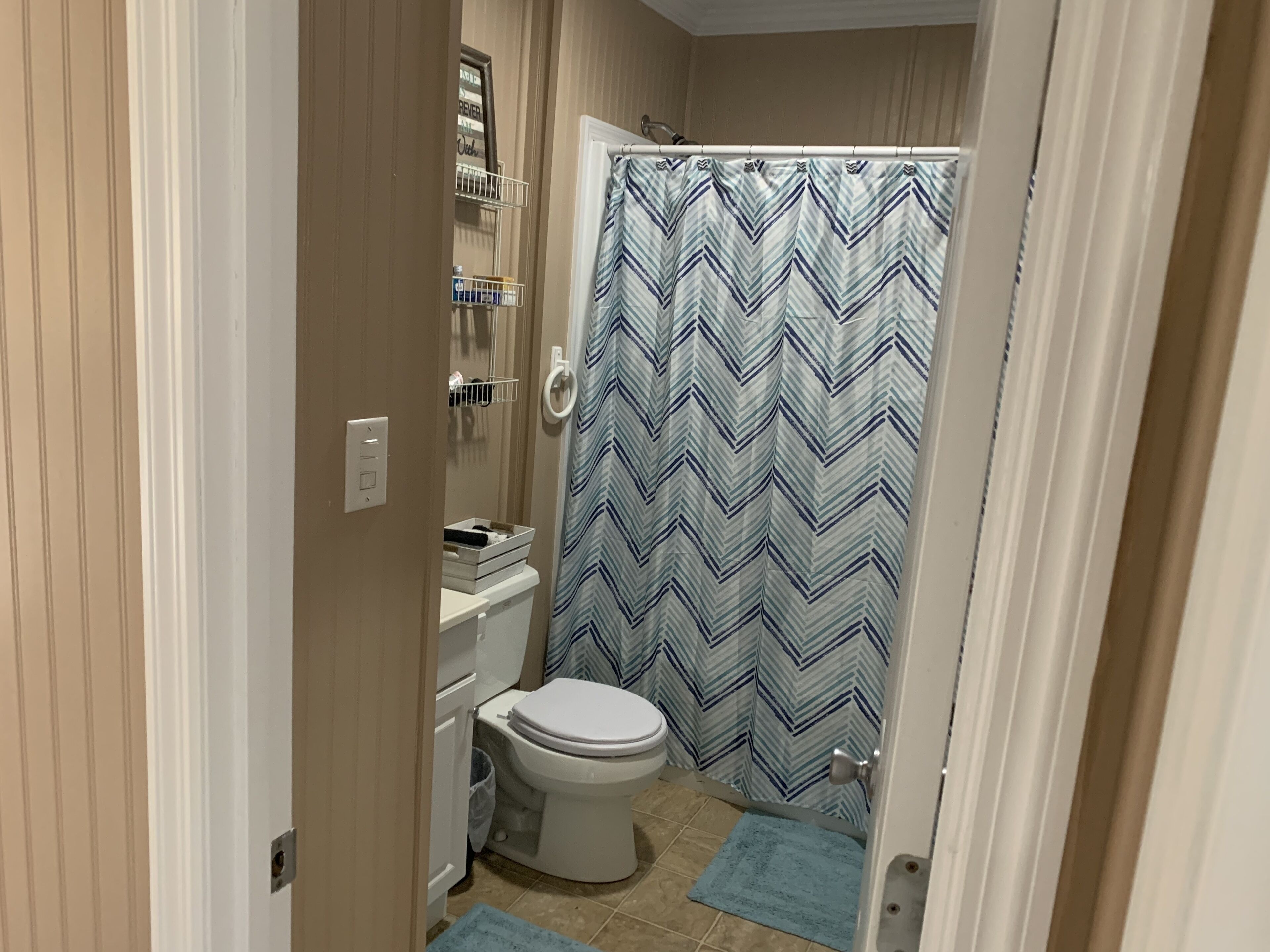 Cabin 1 mile from Morehead Lake cave run