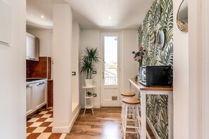 Luxury Apartment | Private kitchen | Full-size fridge, microwave, oven, stovetop - AwesHome - Pisa Park View Apartment (Pisa)