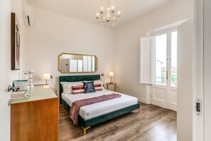 Lyxlägenhet | 2 sovrum, skrivbord och gratis wi-fi