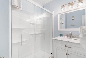 Combined shower/bathtub, towels - Palmetto Dunes 302 -Ocean View Condo! (North Myrtle Beach)