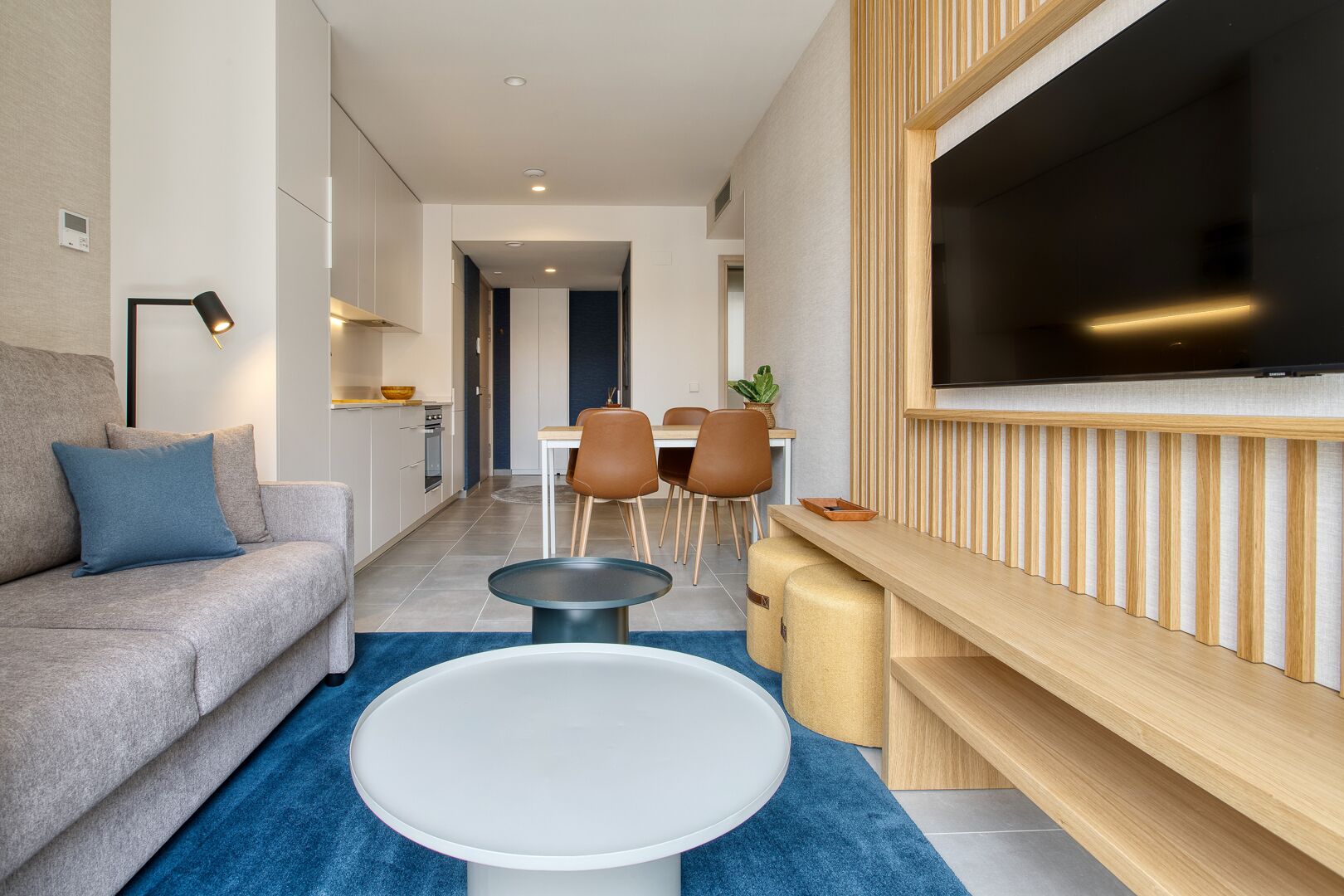 A Few Minutes From Sagrada Familia. New And Spacious Apartment - Barselona